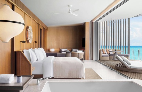 Kanifinolhu Island Hotel | The Ritz-Carlton Maldives, Fari Islands