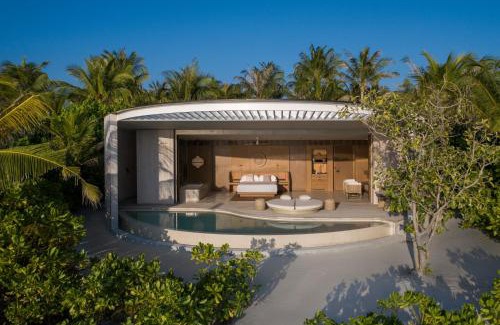 Kanifinolhu Island Resort | The Ritz-Carlton Maldives, Fari Islands