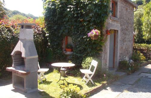 Comblain-au-Pont House | The River's Stones