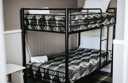 Charters Towers Hotel | The Rix Hotel Motel