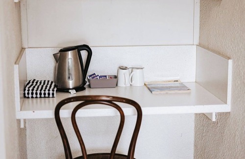 Charters Towers Hotel | The Rix Hotel Motel