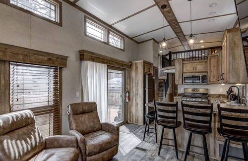 Brill House | The Robin at Lincolnwood Resort