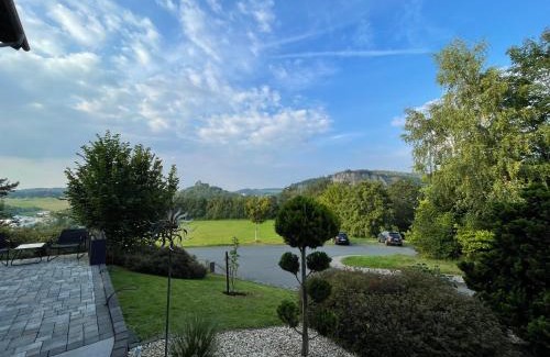 Gerolstein Apartment | The Rocks - Ferienwohnung mit Felsenpanorama