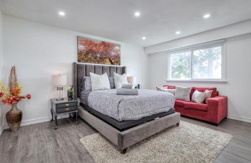 Thornhill Villa | The Rosewood 1 Bedroom Basement Retreat
