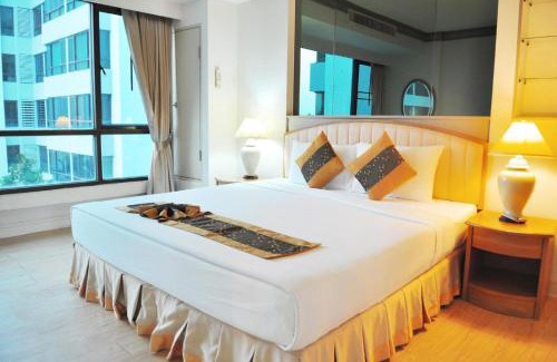 Salaya Hotel | The Royal Gems Golf Resort