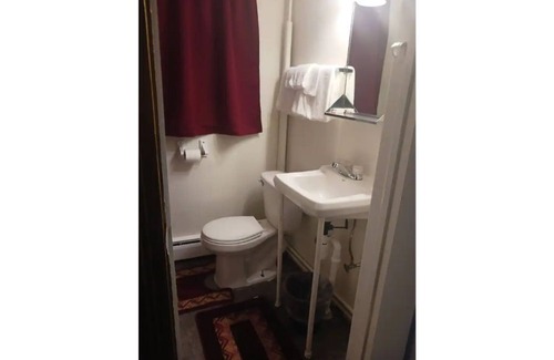 Ste Genevieve House | THE ROYAL ROOM at THE INN
