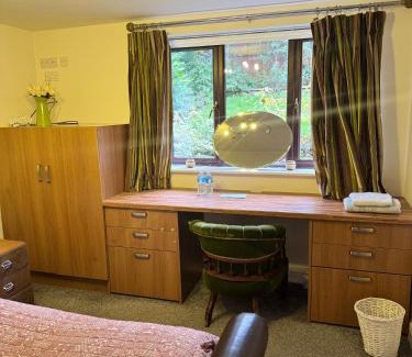 Tunstall House | The Royal Stay