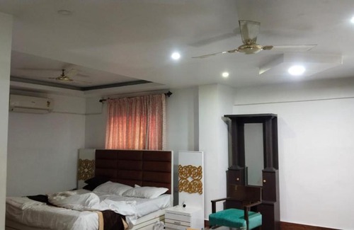 Bhubaneshwar Hotel | The Royal Suites