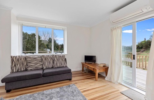 Tauranga House | The Rural Escape - Waitao Holiday Home