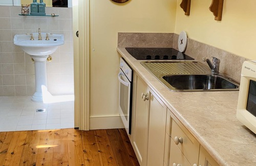 Peel Cottage | The Rural Interlude - Brucedale Cottage
