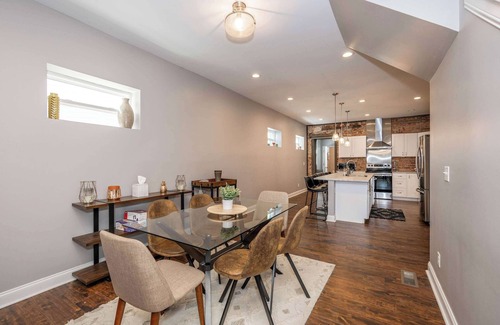 Cincinnati House | The Ruth House – Historic 4 BDR!