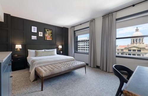 Downtown Houston Hotel | The Sam Houston Hotel, Curio Collection by Hilton