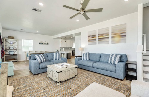 Surfside Beach House | The Sandcastle - Beachfront Home - Family Friendly
