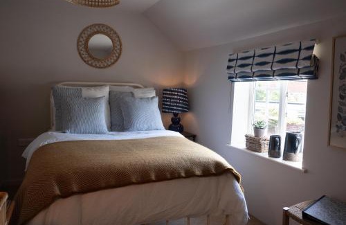 Child Okeford Bed & Breakfast | The Saxon Inn
