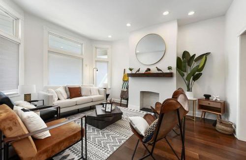 East Liberty House | The Schenley Room on Beatty