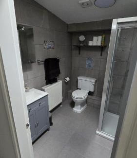 Plumstead Apartment | The Se18 Stylish Family House