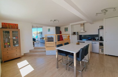 Plomodiern Apartment | The sea as the only horizon