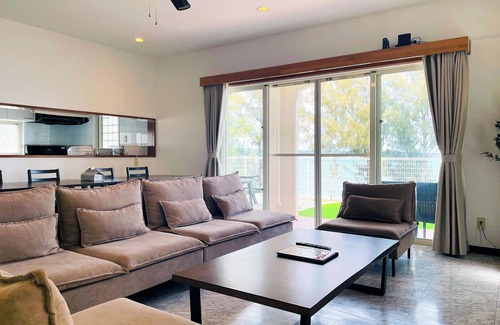 Kin House | The sea is right in front of you Twostorey villa that can accommodate up to 10 people/Kunigami-gun Okinawa