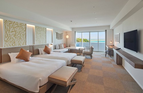 Tomigusuku Hotel | THE SENAGAJIMA STORY LINE
