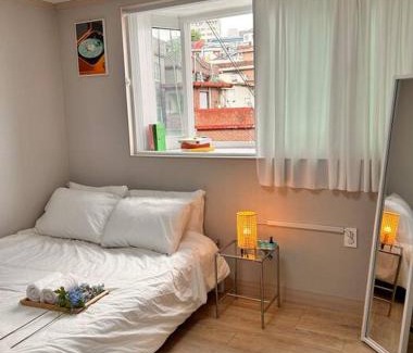 Changsin-dong Apartment | The Seoul city wall house