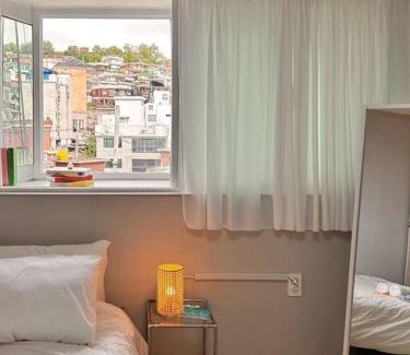 Changsin-dong Apartment | The Seoul city wall house