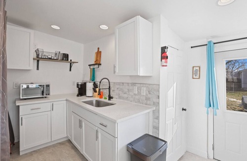Buckeye Lake House | The Shack: 4 minute walk to Crane Lake Beach