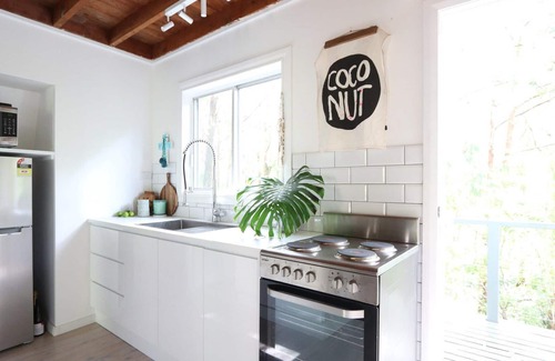 Smiths Lake House | The Shaka Shack - Pacific Palms Holidays