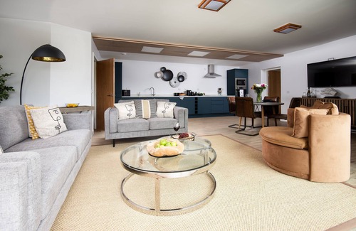Gattonside Cottage | THE SHEEP FOLD - Sleeping 2 guests in 1 bedroom