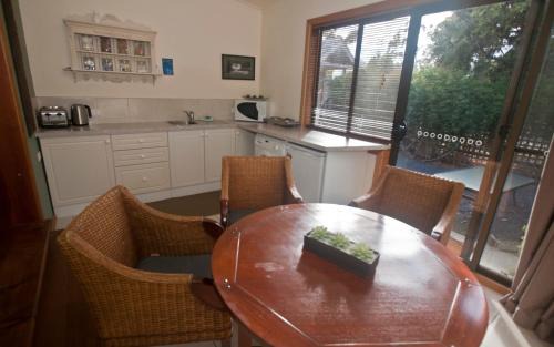 New Norfolk Cabin | The Shingles Riverside Cottages