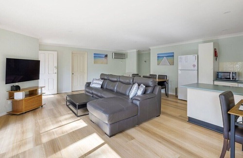 Nelson Bay House | The Shoalbar-walk to 2 Beaches