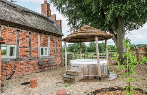 Sugnall House | The Shooting Folly