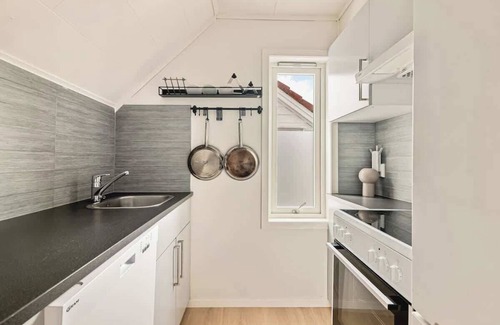 Bergen City Centre House | The Skansen Gym & Garden House - 400m to Bryggen!