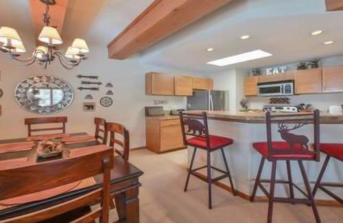 Crested Butte Apartment | The Snowflower Retreat