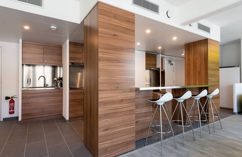 Puteaux Hotel | The Social Hub Paris La Defense