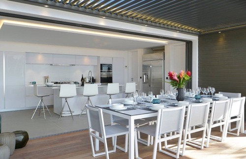 Terre Neuve Villa | The Source (5/6 Rooms)