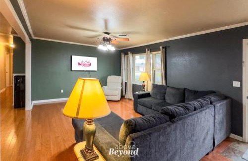 Burkburnett House | The Spacious Avocado