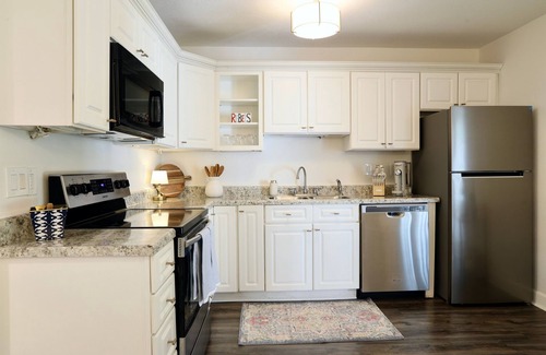 Oxford Condo | "The Spartan Reb" - The Perfect Oxford Getaway!