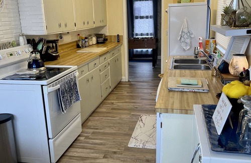 Bismarck House | The Split Rock ~ CLEAN, Safe, Convenient Location