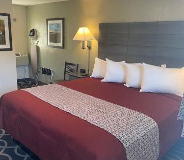Etna Hotel | The Springwater Inn