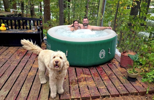 Brantingham House | The Stabbin Cabin Grant Island w/Boat, HotTub, Pet