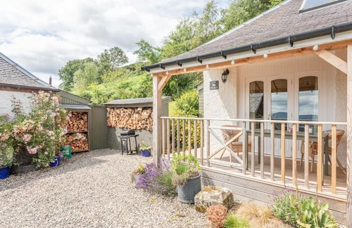 Port of Menteith House | The Stable - cottage with a spectacular lake view
