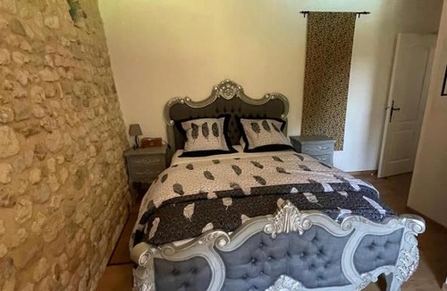 Nonac House | The stables 3 bedroom french villa with outside pool
