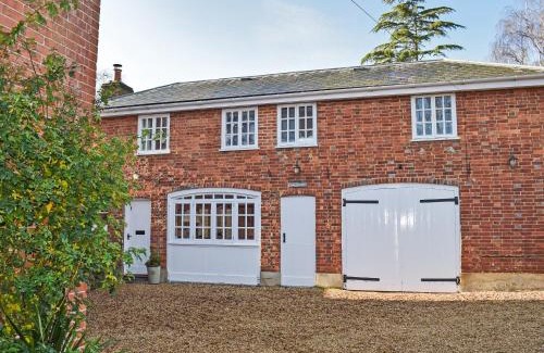 Edenbridge House | The Stables