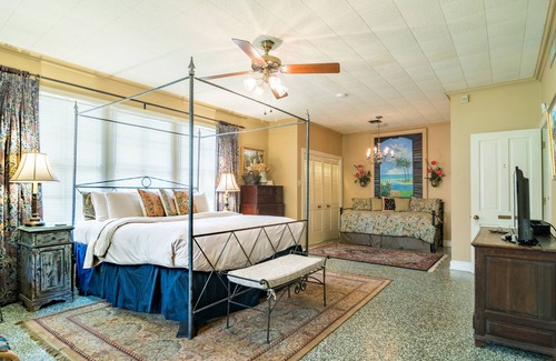Highlands - Perkins Bed & Breakfast | The Stockade Bed and Breakfast