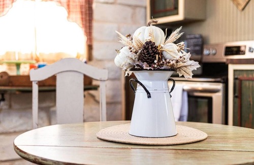 Grapetown Cottage | The Stone Cottage for 2 @ TimberRose Ranch hot tub