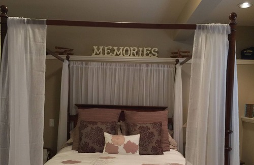 De Winton Bed & Breakfast | The Stone Gate Inn Bed & Breakfast