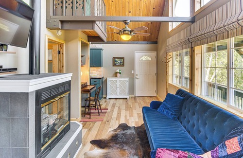 Thousand Oaks House | The Storybook Cottage: Every Stay Tells a Story!