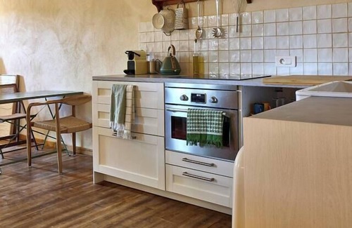 Valliguieres Apartment | The Studio