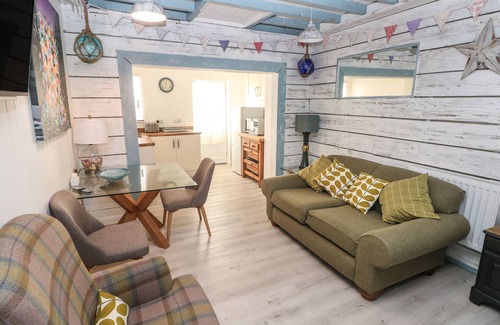 Penally Cottage | THE STUDIO, pet friendly, character holiday cottage in Tenby