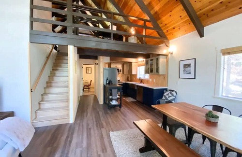 Dorrington House | The Sugar Pine Chalet